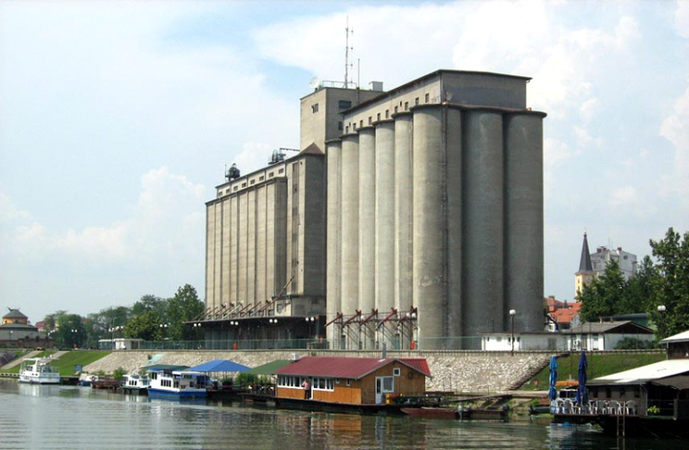 Silos 768x502